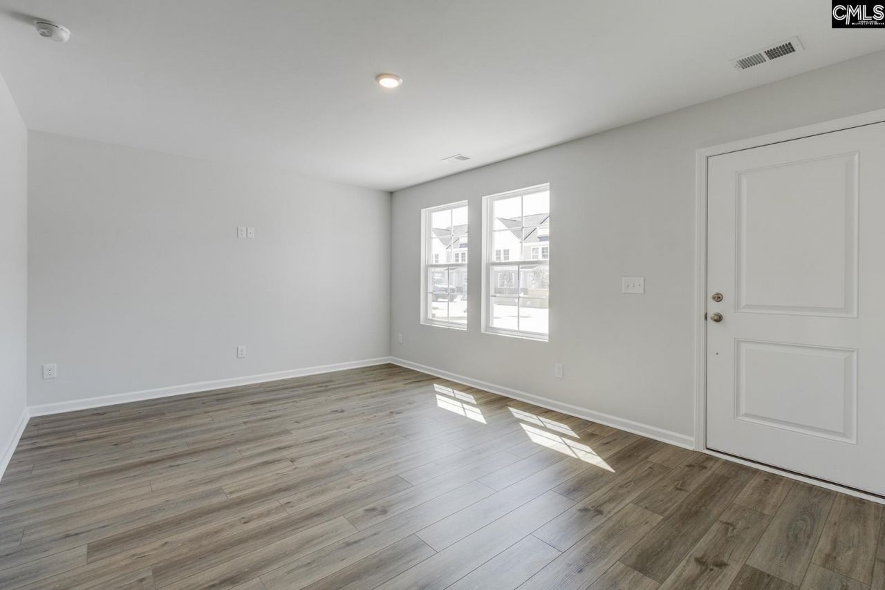 3047 Harborview Drive Photo 7