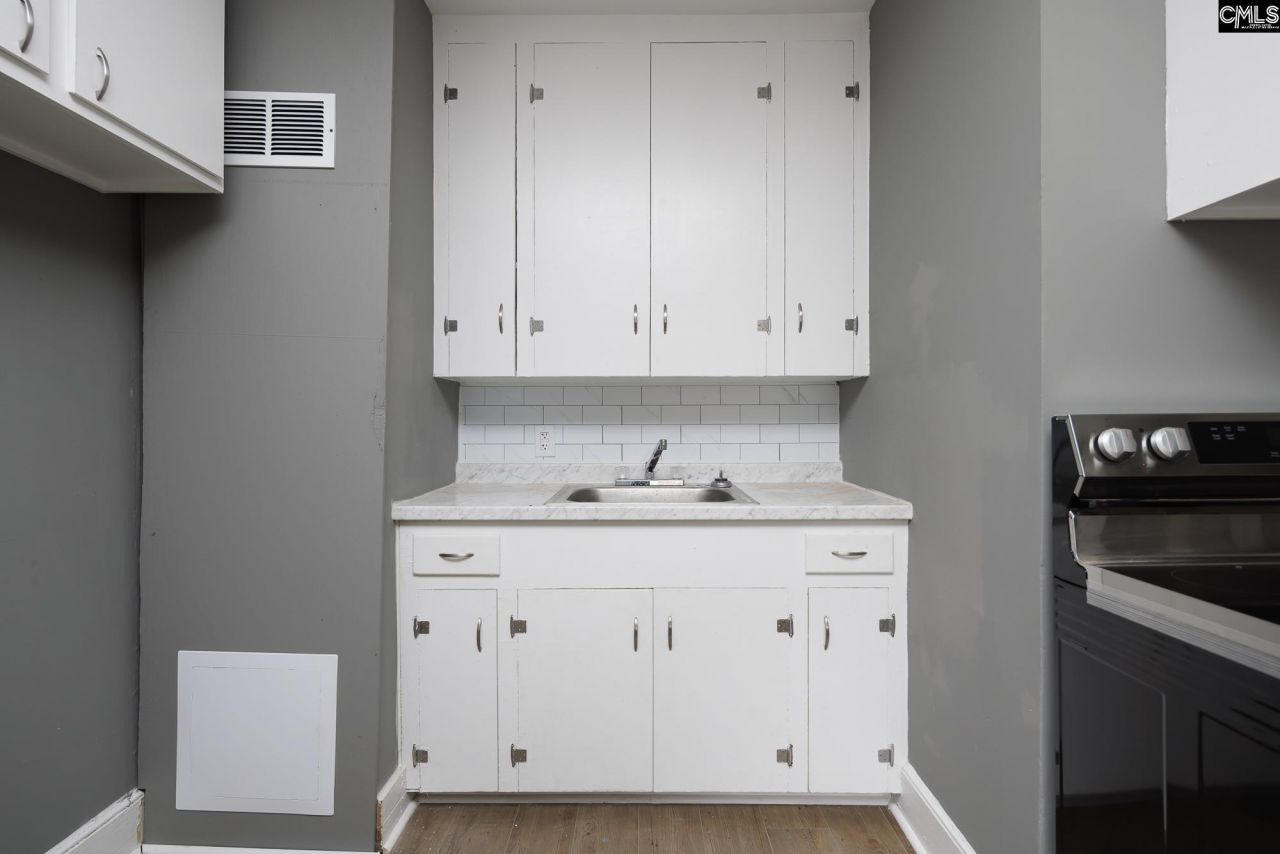 4818 Katy Street Photo 10