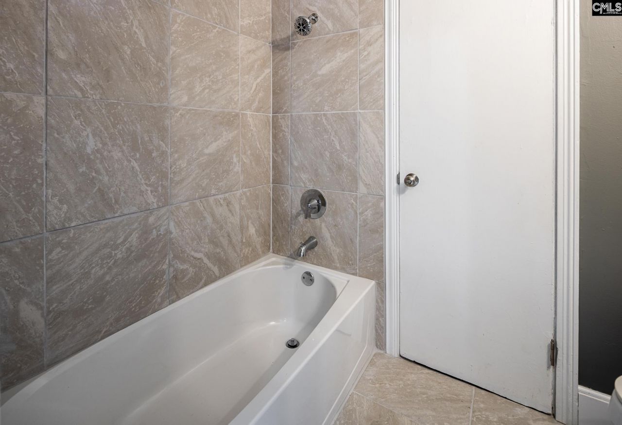 4818 Katy Street Photo 17