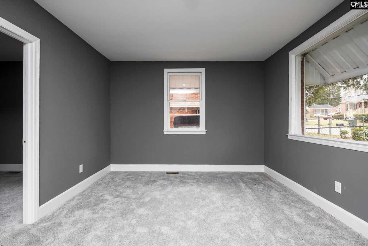 4818 Katy Street Photo 6