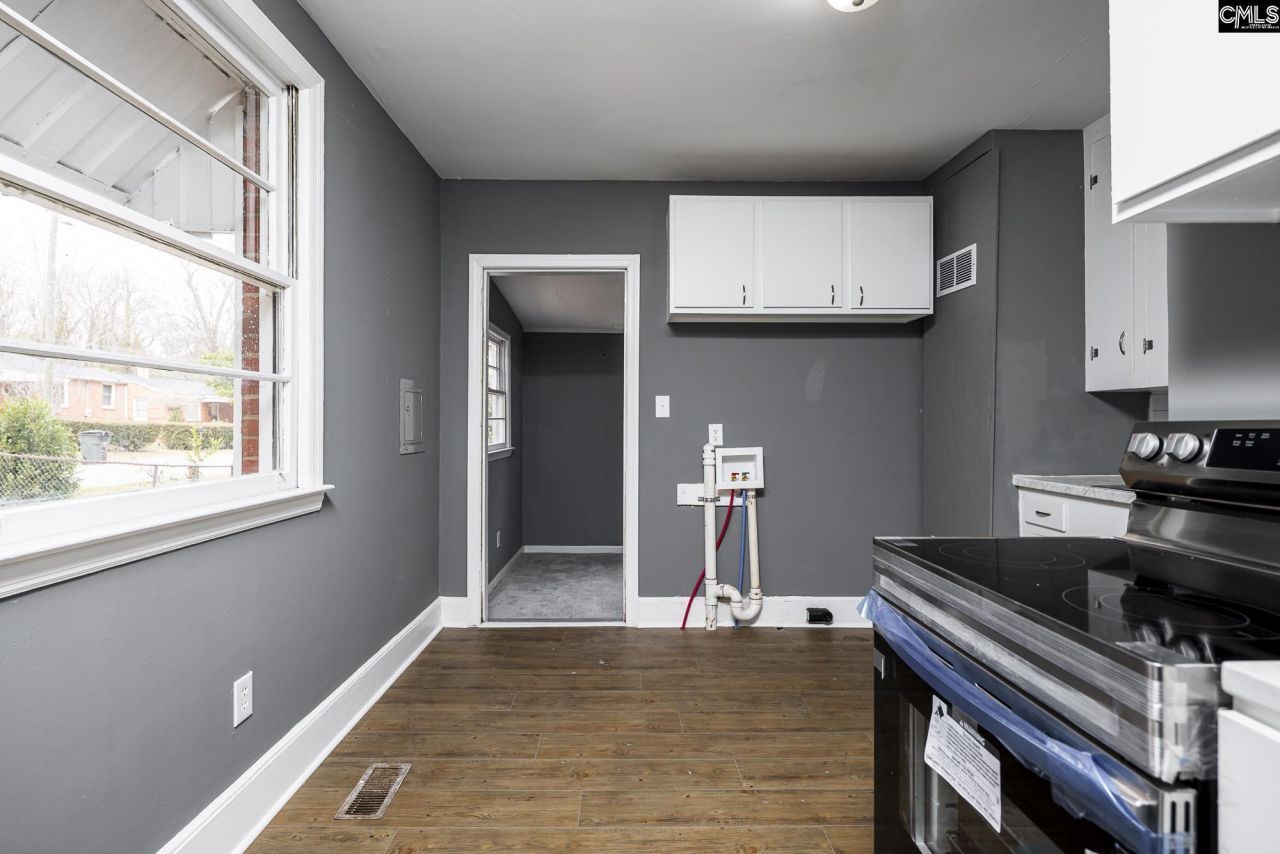 4818 Katy Street Photo 9