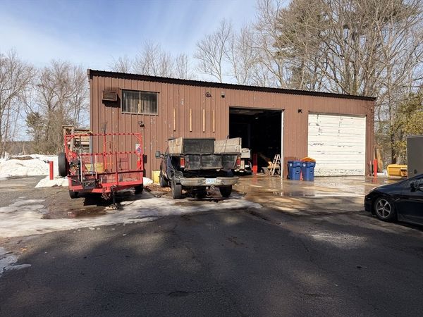 7 Rose Ave, Plaistow, NH 03865