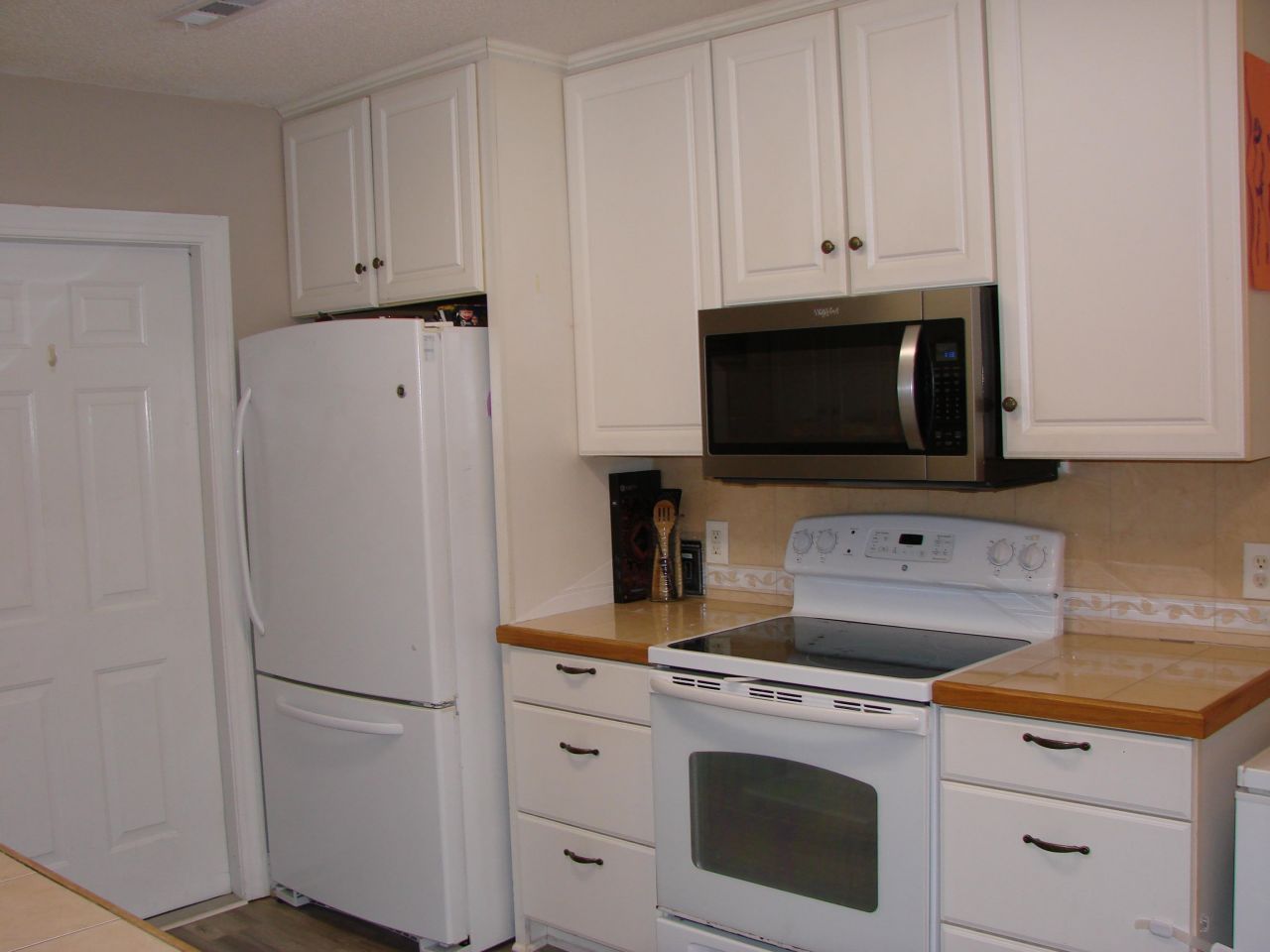 1652 Langley Dr. Photo 11