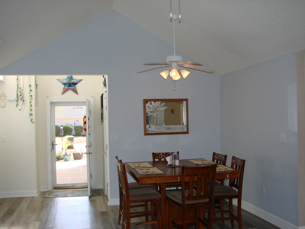 1652 Langley Dr. Photo 13