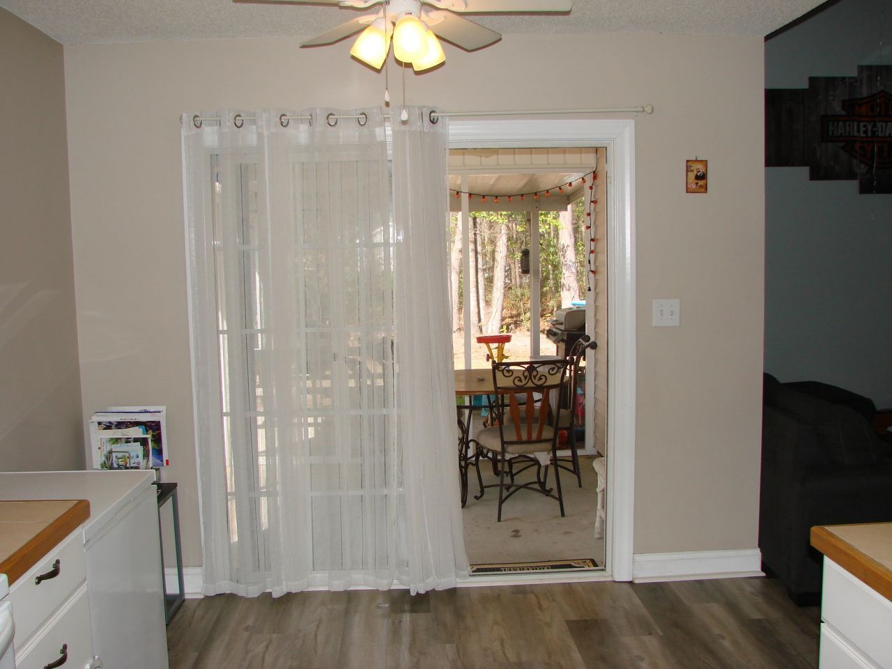 1652 Langley Dr. Photo 8