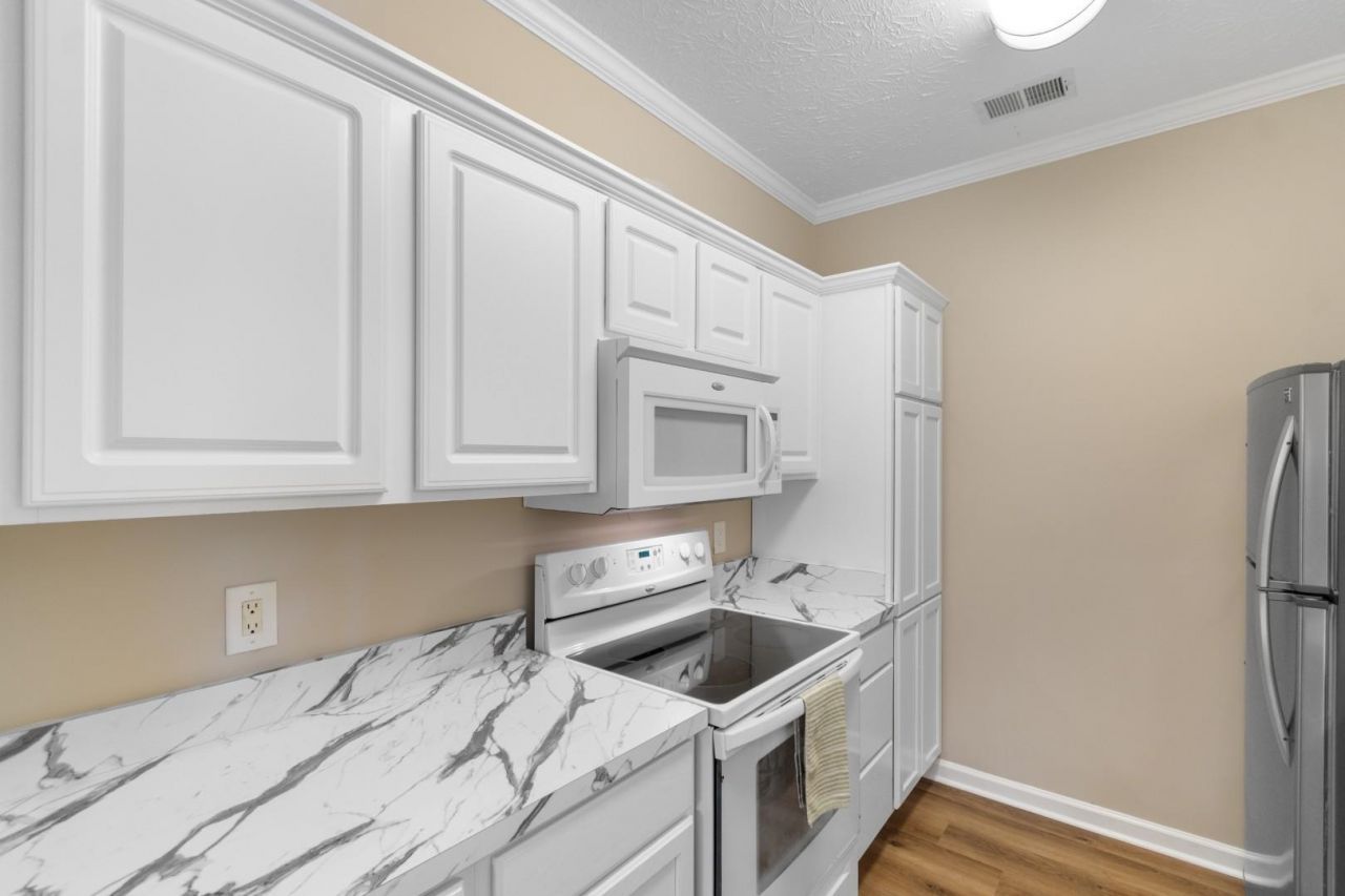 1133 Peace Pipe Pl. Photo 8