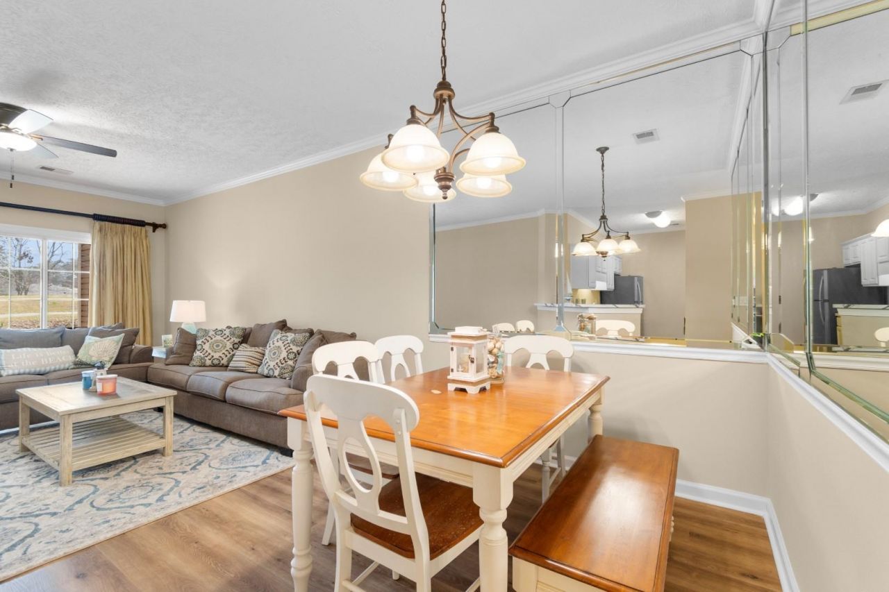 1133 Peace Pipe Pl. Photo 9