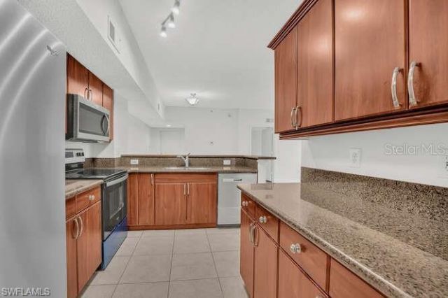 1865 Florida Club Dr , Unit 6211, Naples, FL 34112 Photo