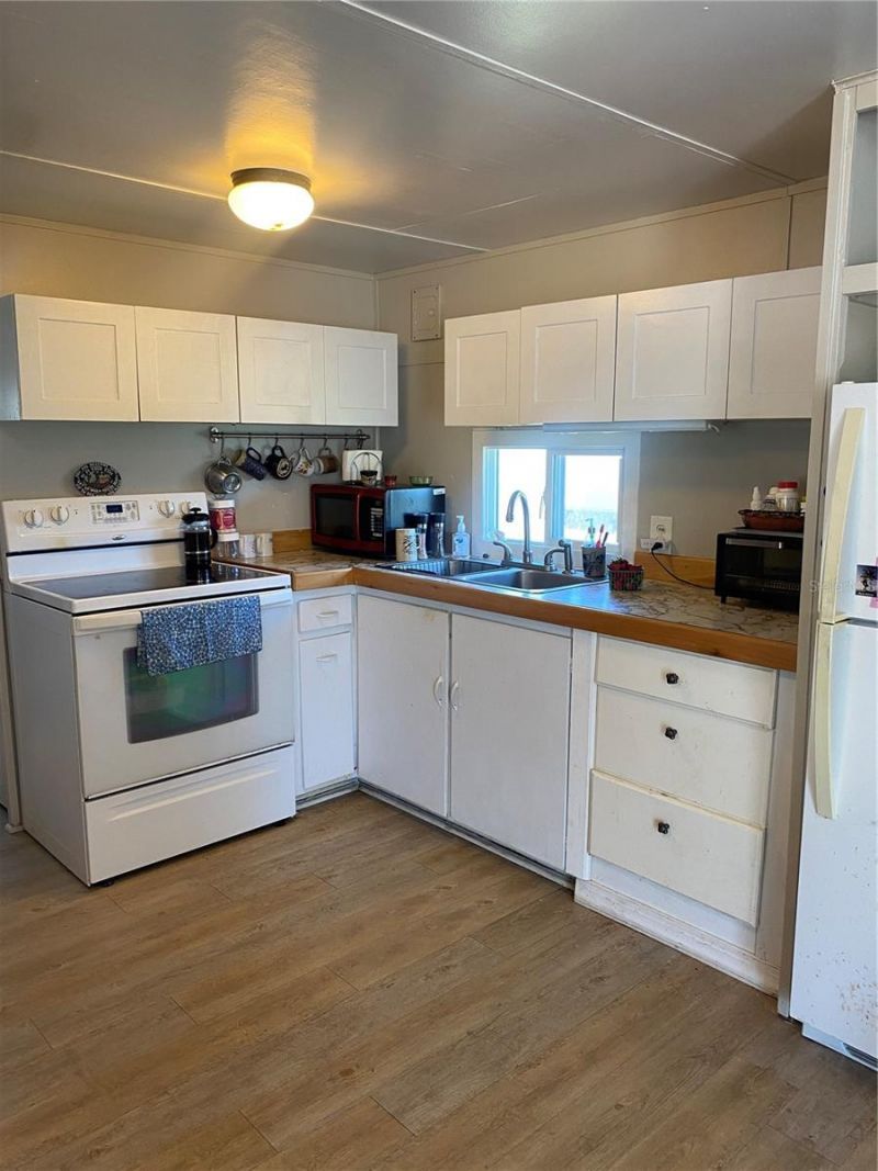 2207 69th Avenue W, Bradenton, FL 34207 Photo