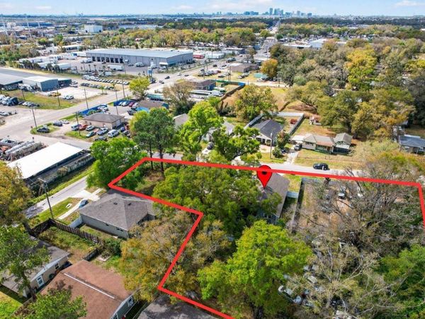 2807 LOCICERO DRIVE, TAMPA, FL 33619
