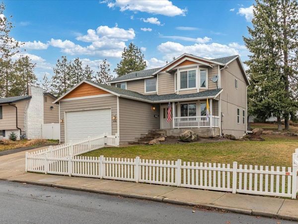 1626 5th St, Cheney, WA 99004