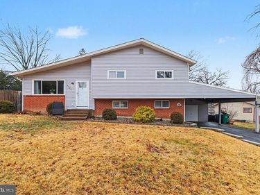 2184 PAXTON DRIVE, HARRISBURG, PA 17110