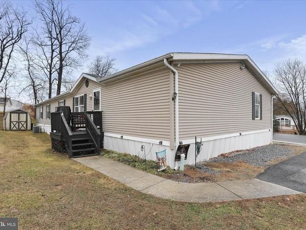 114 RUSTIC, SHIPPENSBURG, PA 17257