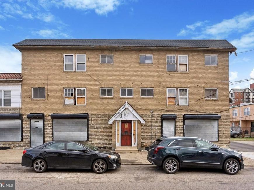 1450 W Grange Avenue, Philadelphia, PA 19141 Main Photo