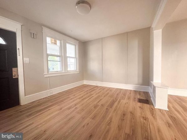 27 E ADAMS STREET, PAULSBORO, NJ 08066