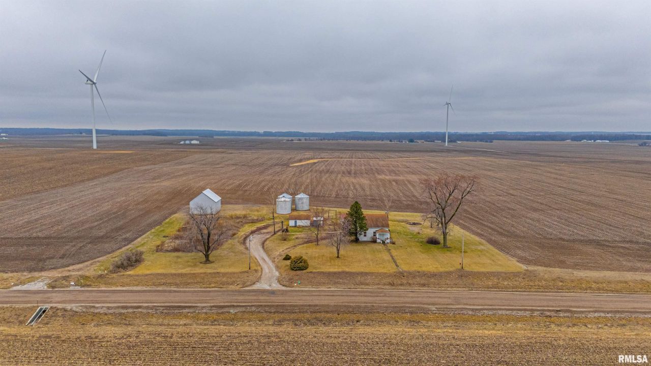 169 1550th Street, New Holland, IL 62671 Main Photo