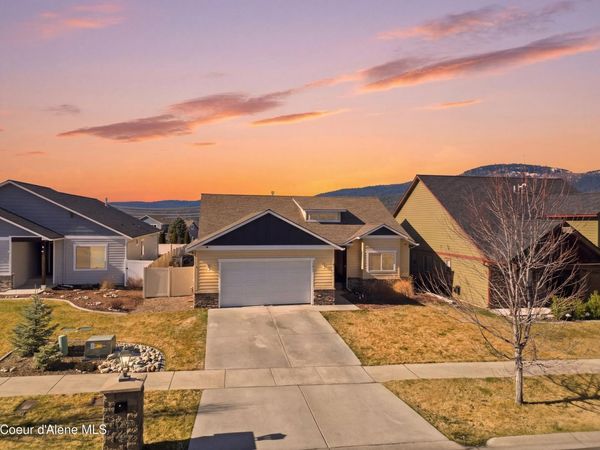 13421 N Shimmering Ct , Rathdrum, ID 83858