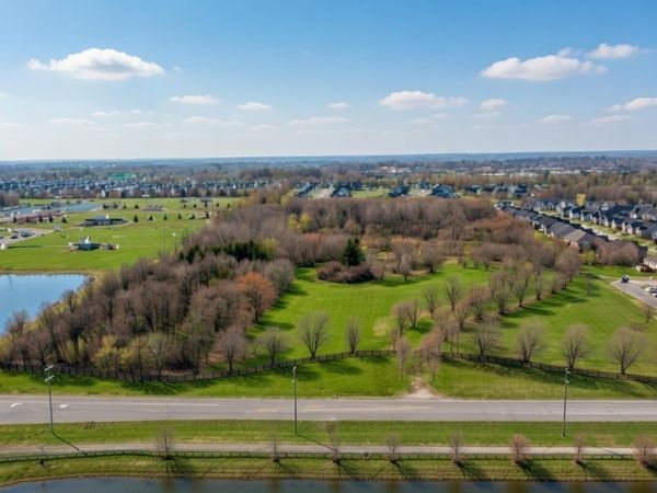 15055 N Gray Road, Noblesville, IN 46062