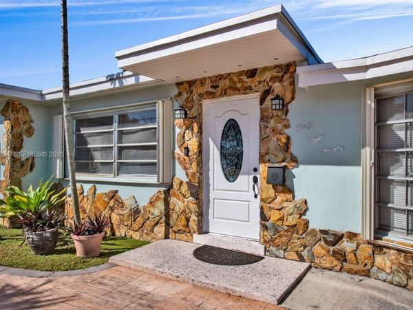 4820 SW 112th Ave, Miami, FL 33165