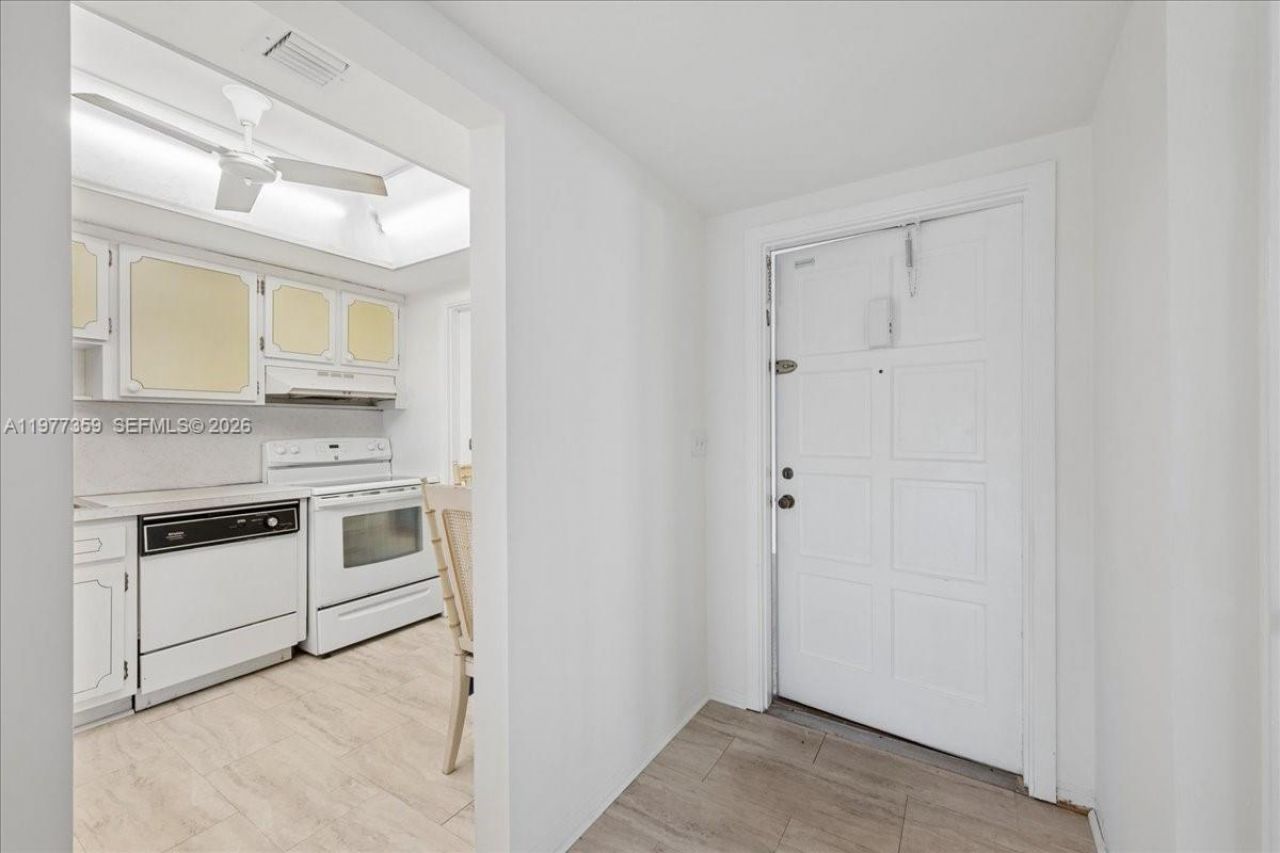 1200 Hillcrest Ct , Unit 315, Hollywood, FL 33021 Photo