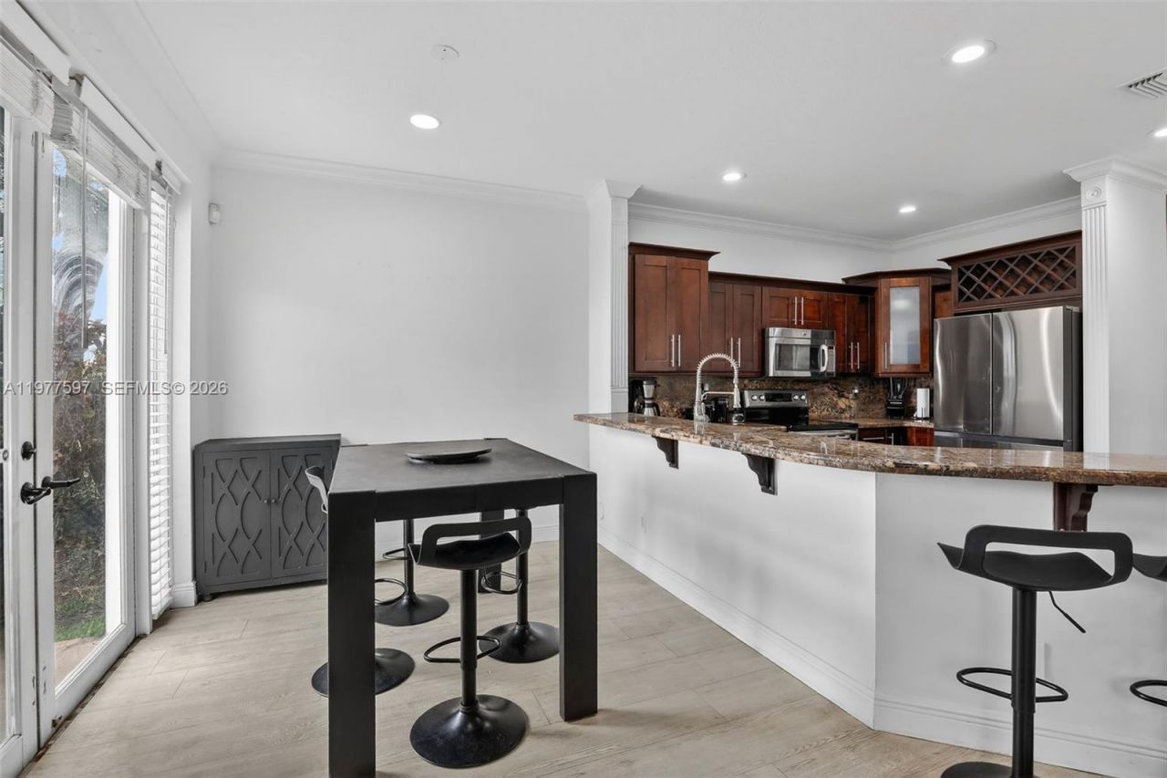 10614 SW 17th Pl , Davie, FL 33324 Photo