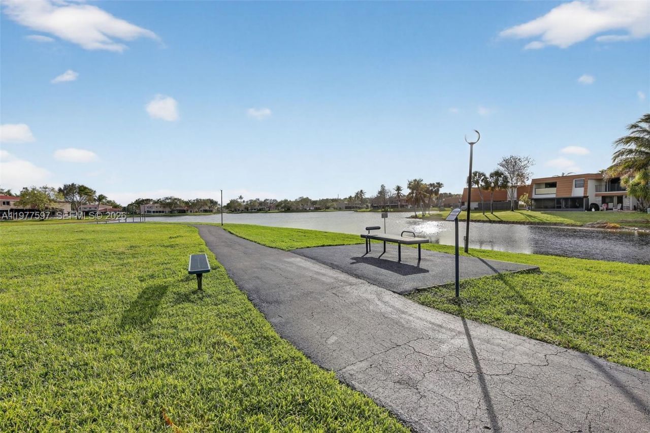 10614 SW 17th Pl , Davie, FL 33324 Photo