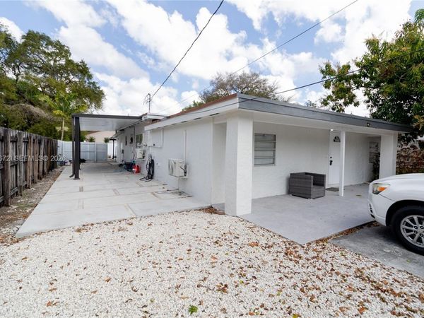 5803 Buchanan St , Hollywood, FL 33021