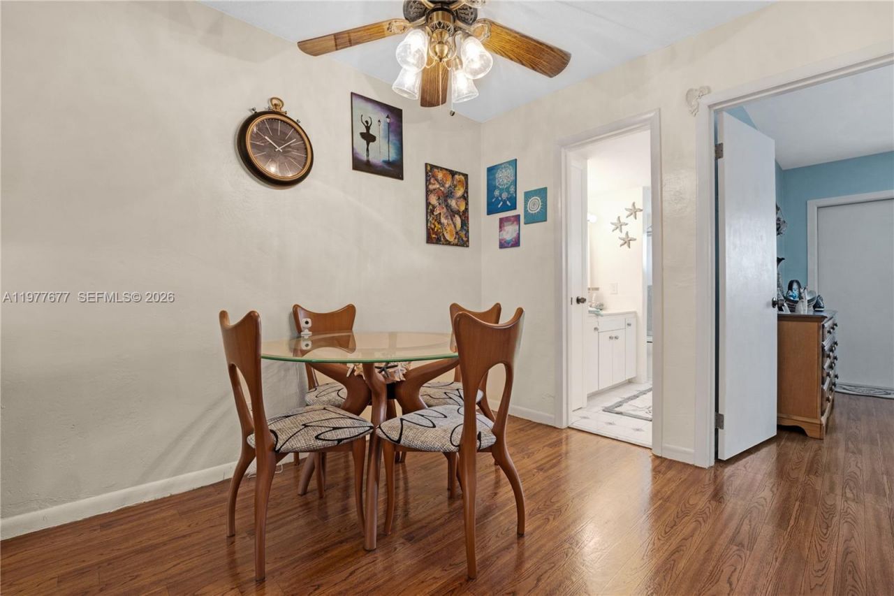 3701 Tyler St , Unit 211, Hollywood, FL 33021 Photo