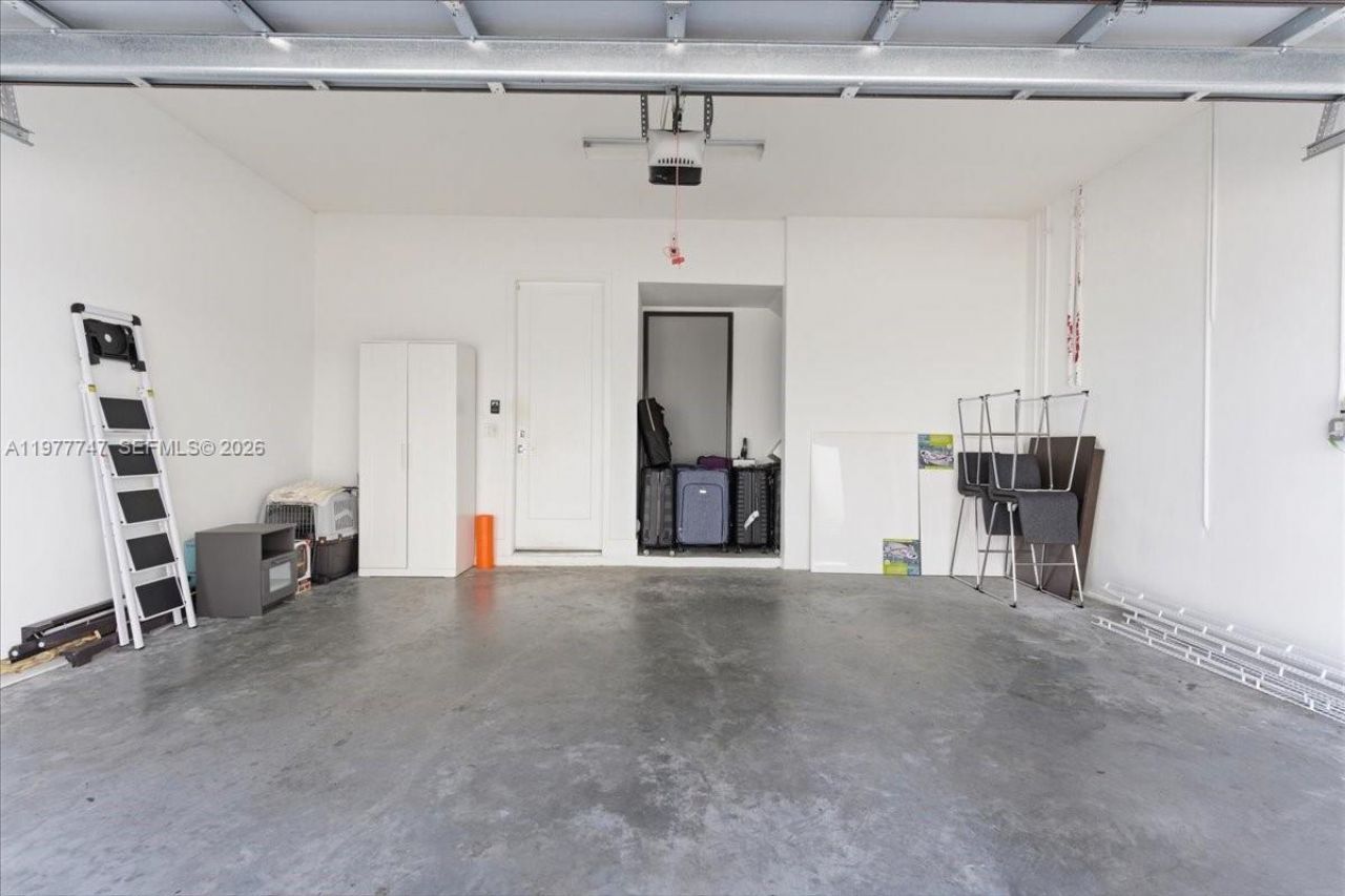 4395 NW 80th Ct , Doral, FL 33166 Photo