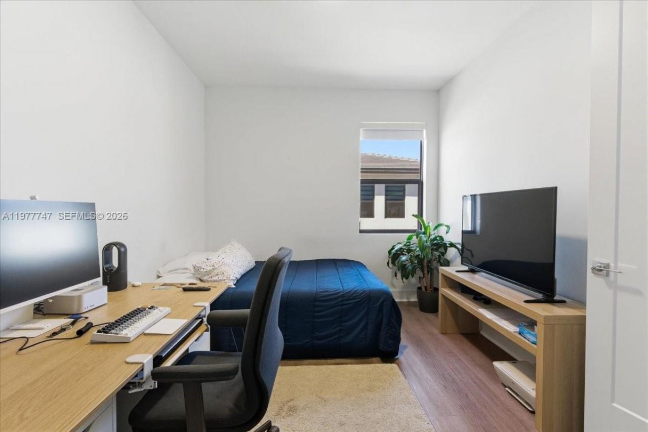 4395 NW 80th Ct , Doral, FL 33166 Photo