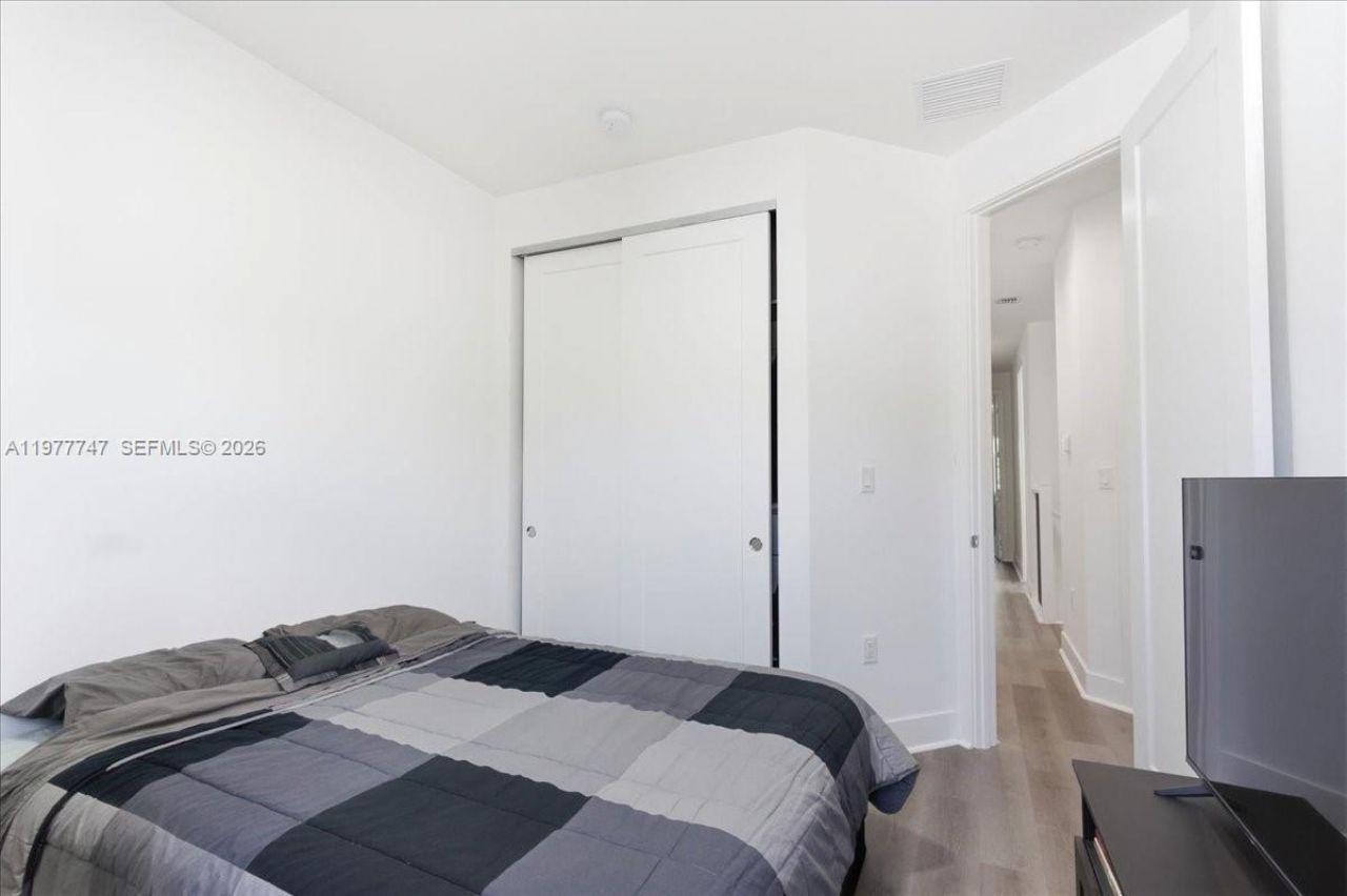 4395 NW 80th Ct , Doral, FL 33166 Photo