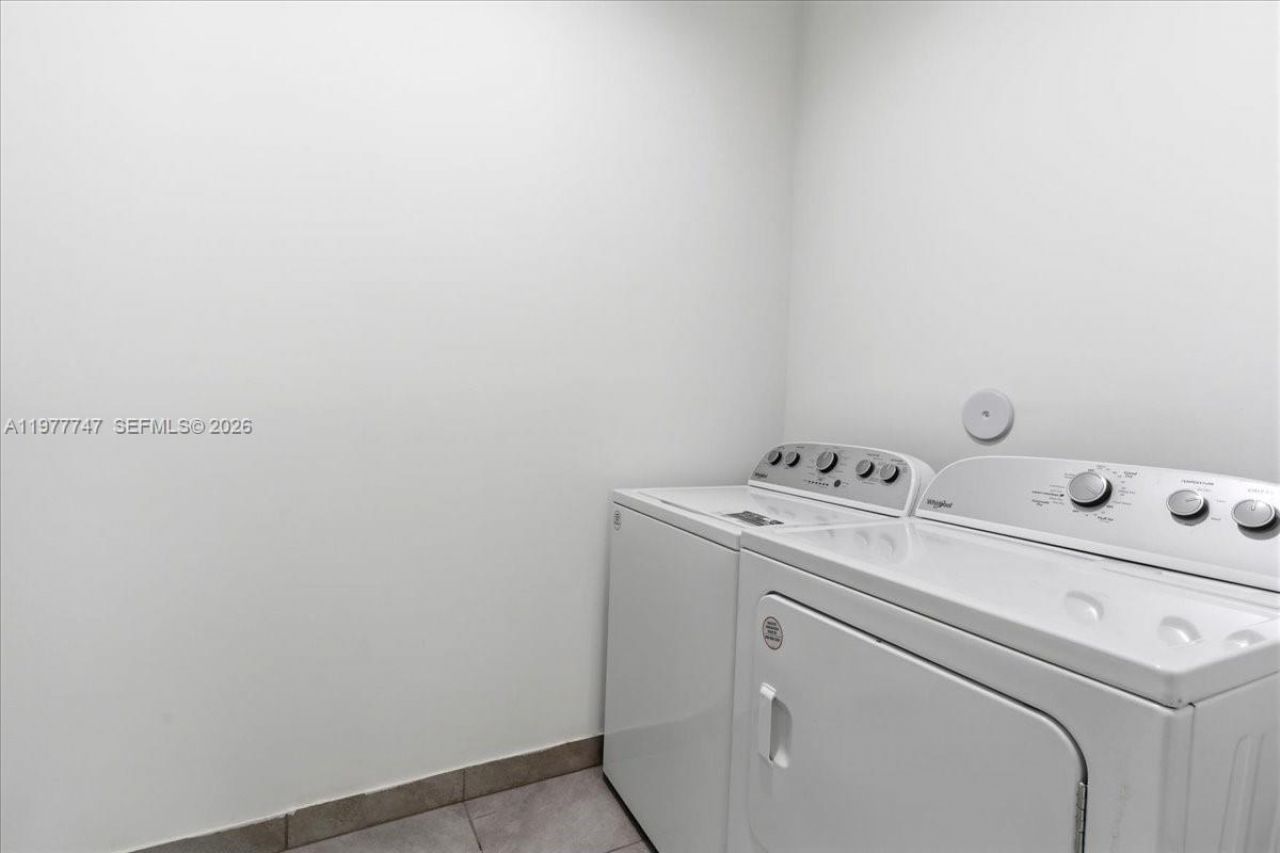 4395 NW 80th Ct , Doral, FL 33166 Photo