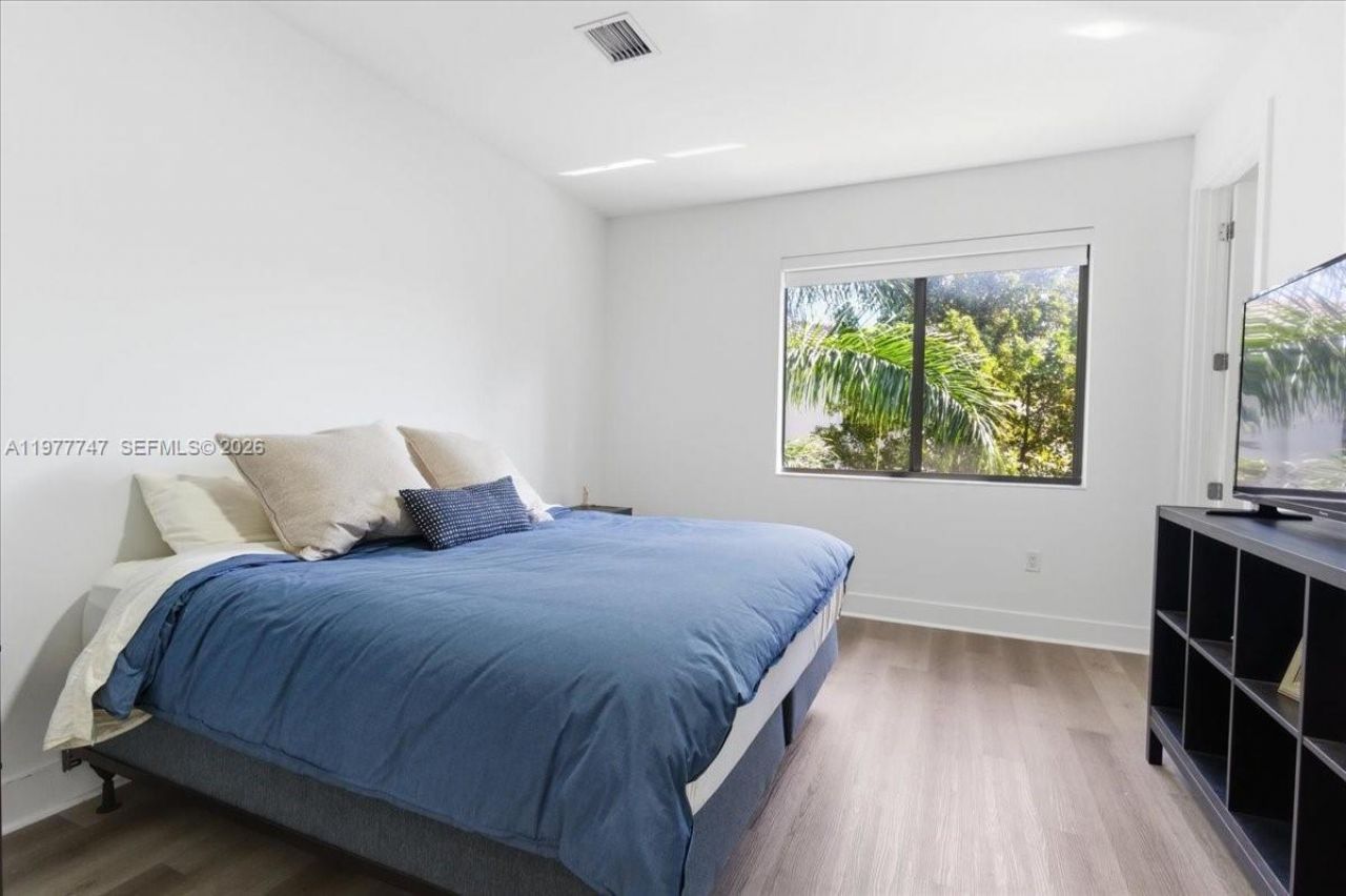 4395 NW 80th Ct , Doral, FL 33166 Photo