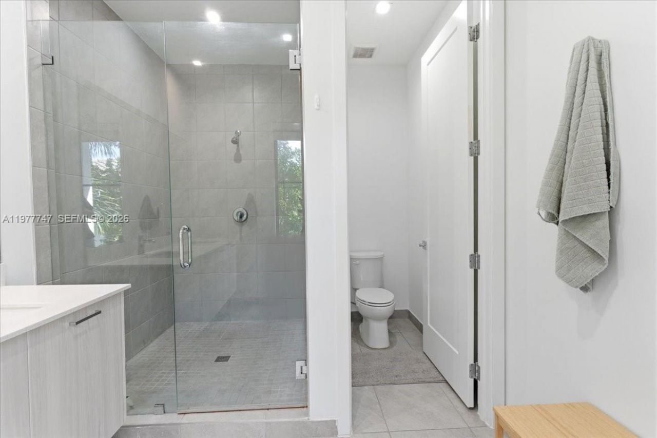 4395 NW 80th Ct , Doral, FL 33166 Photo