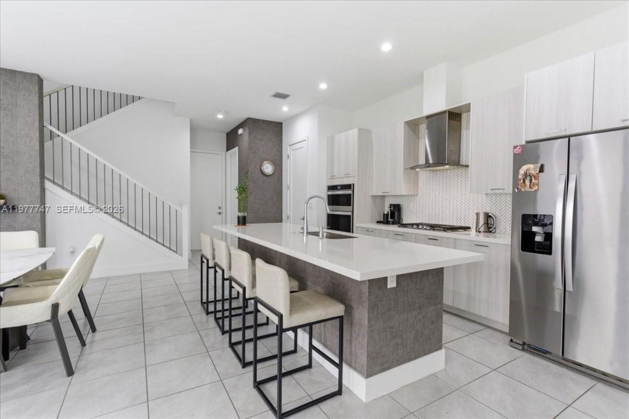 4395 NW 80th Ct , Doral, FL 33166 Photo