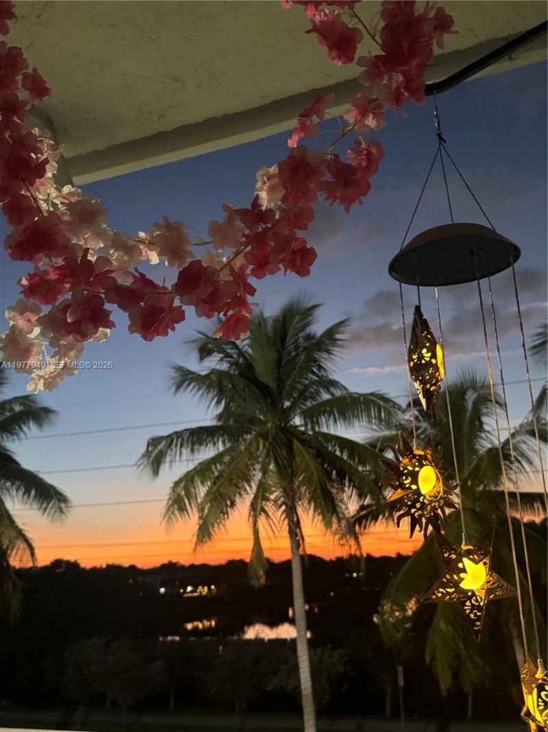 8670 SW 212th St, Unit 304, Cutler Bay, FL 33189 Photo