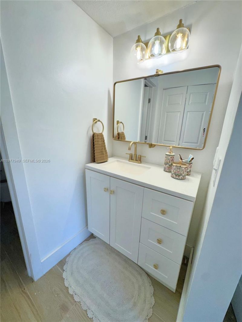 8670 SW 212th St, Unit 304, Cutler Bay, FL 33189 Photo