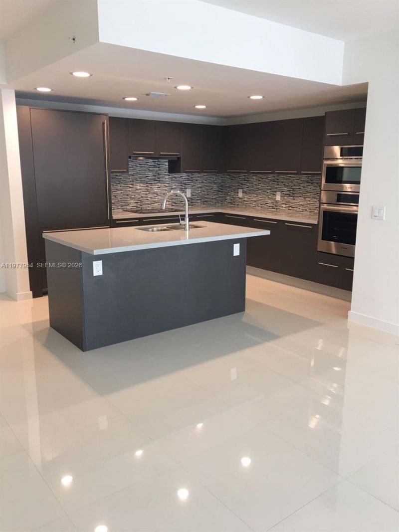 7825 NW 107th Ave, Unit 3-609, Doral, FL 33178 Photo