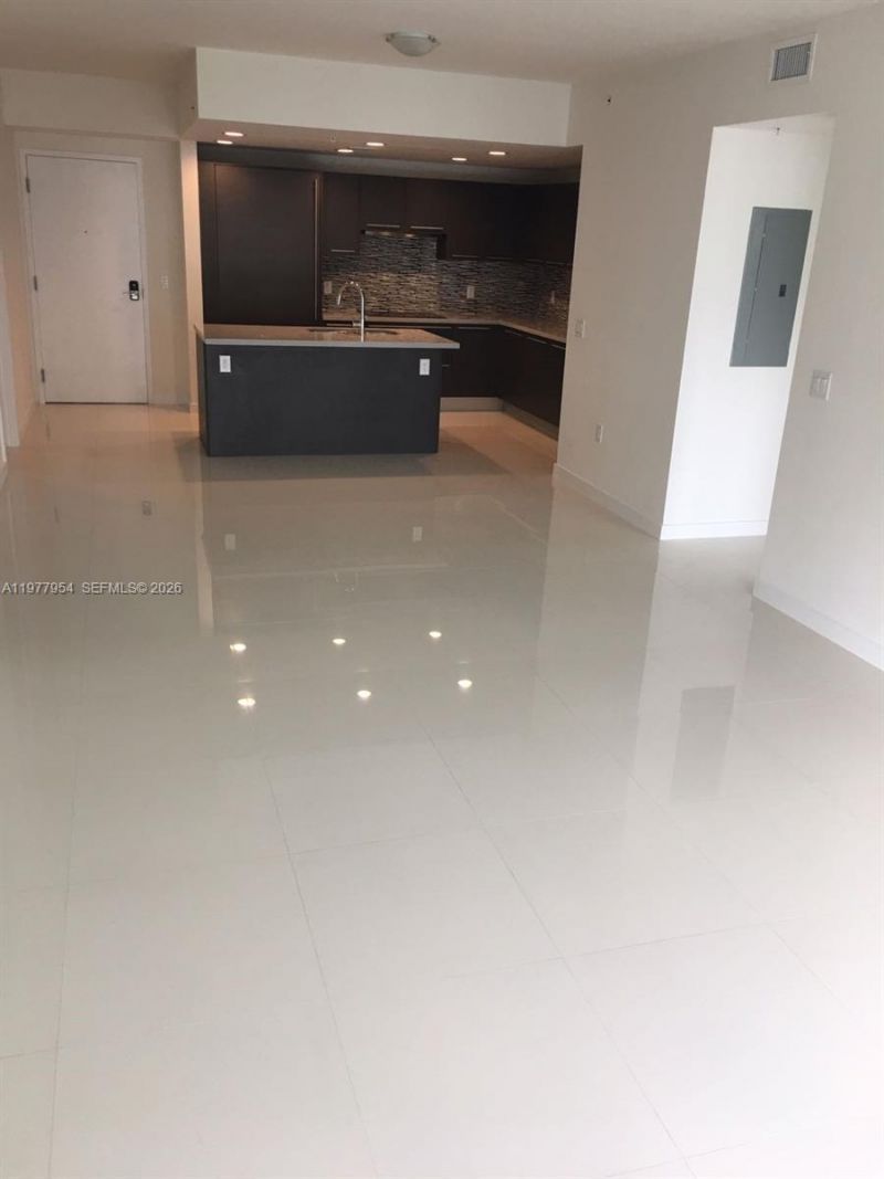 7825 NW 107th Ave, Unit 3-609, Doral, FL 33178 Photo