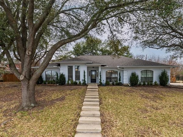 21 Cliffside Drive, Edgecliff Village, TX 76134
