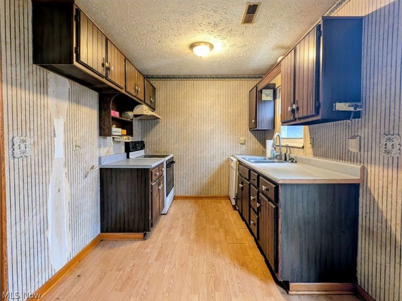 205 Oakwood Lane, Seville, OH 44273 Photo 3