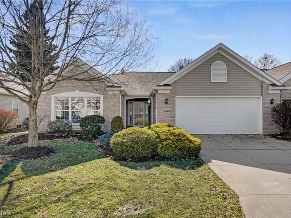 3549 Elmhurst Circle , Uniontown, OH 44685