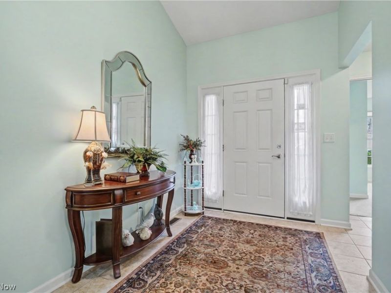 3549 Elmhurst Circle, Uniontown, OH 44685 Photo 3