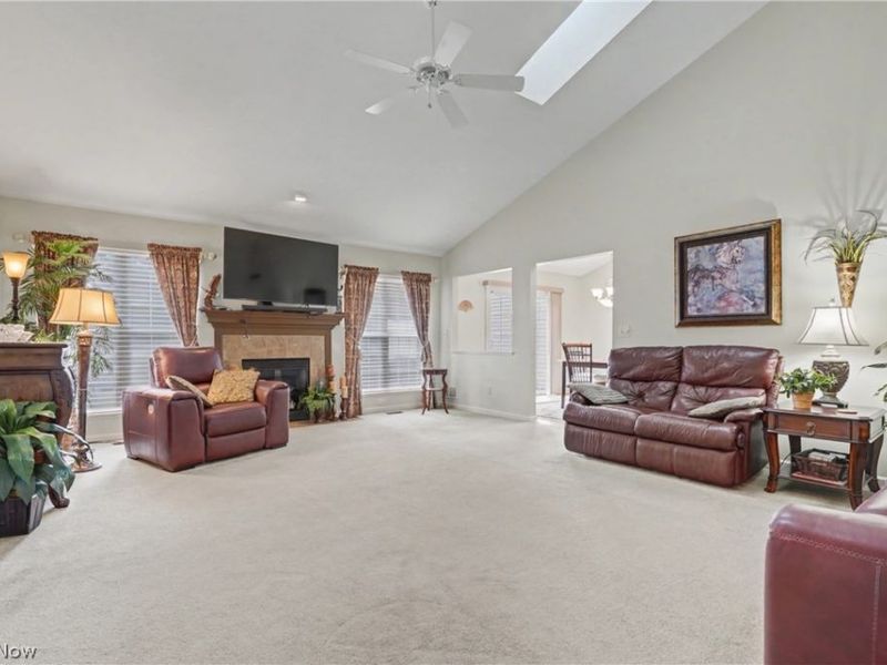 3549 Elmhurst Circle, Uniontown, OH 44685 Photo 6