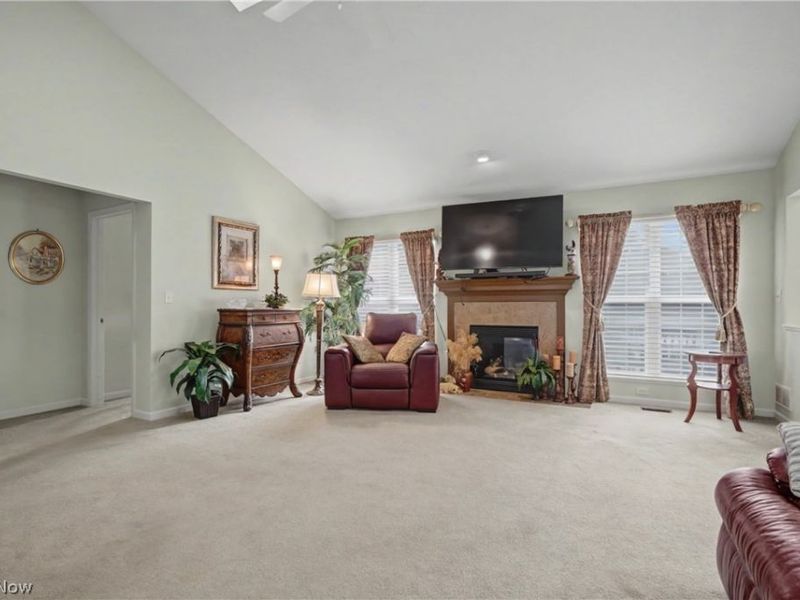 3549 Elmhurst Circle, Uniontown, OH 44685 Photo 7