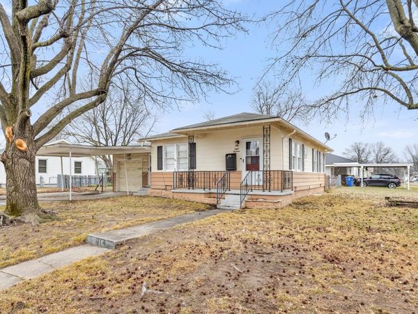 814 G Street NW, Miami, OK 74354