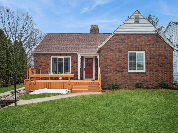 5716 Kingman Avenue, Des Moines, IA 50311