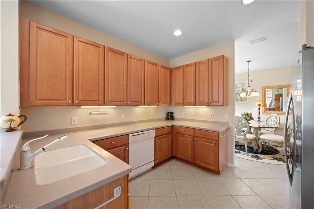 3990 Bishopwood Ct W, Unit 202, Naples, FL 34114 Photo