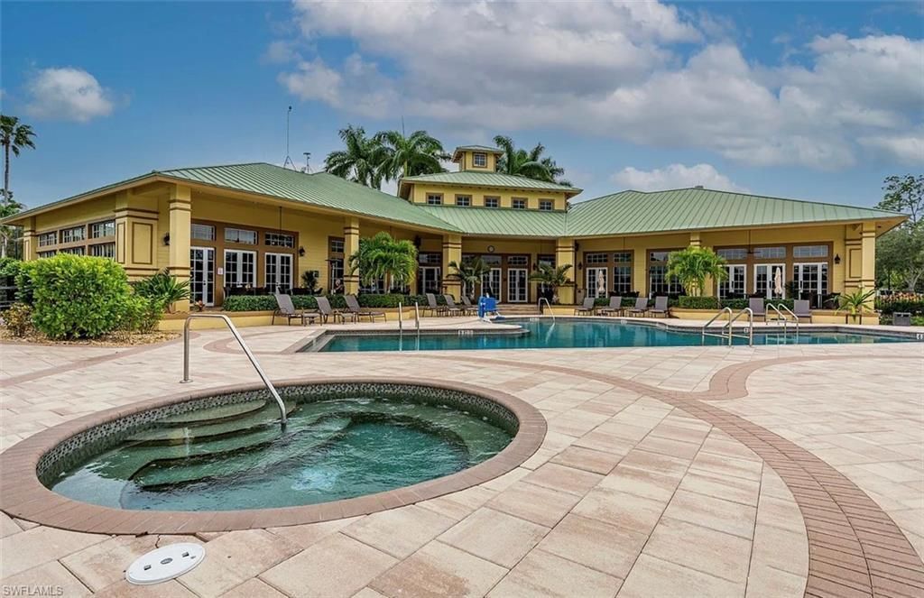 3990 Bishopwood Ct W, Unit 202, Naples, FL 34114 Photo