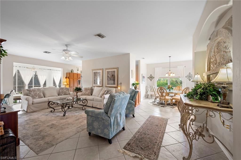 3990 Bishopwood Ct W, Unit 202, Naples, FL 34114 Photo